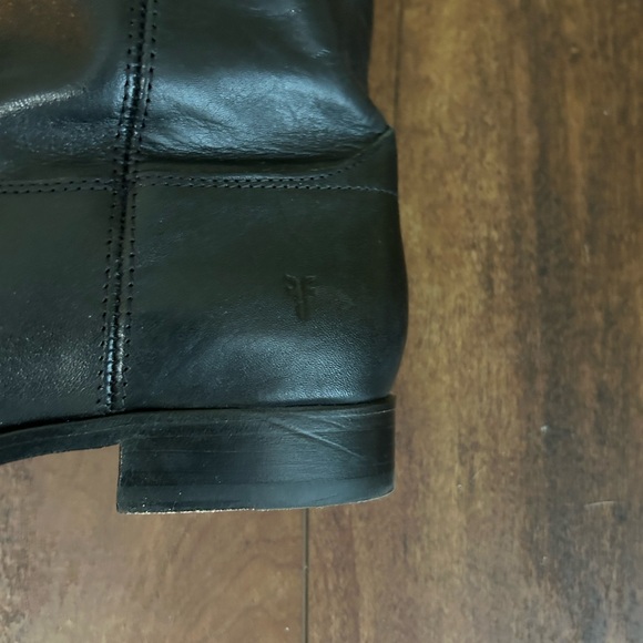 Women's Frye Melissa Button 2 Knee High Leather Boot - Picture 6 of 15